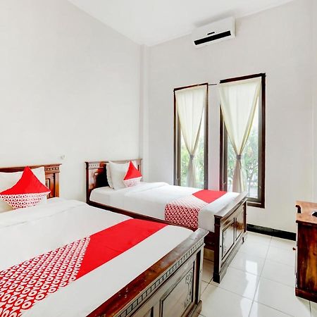 Hotel Warta Dua Denpasar Extérieur photo