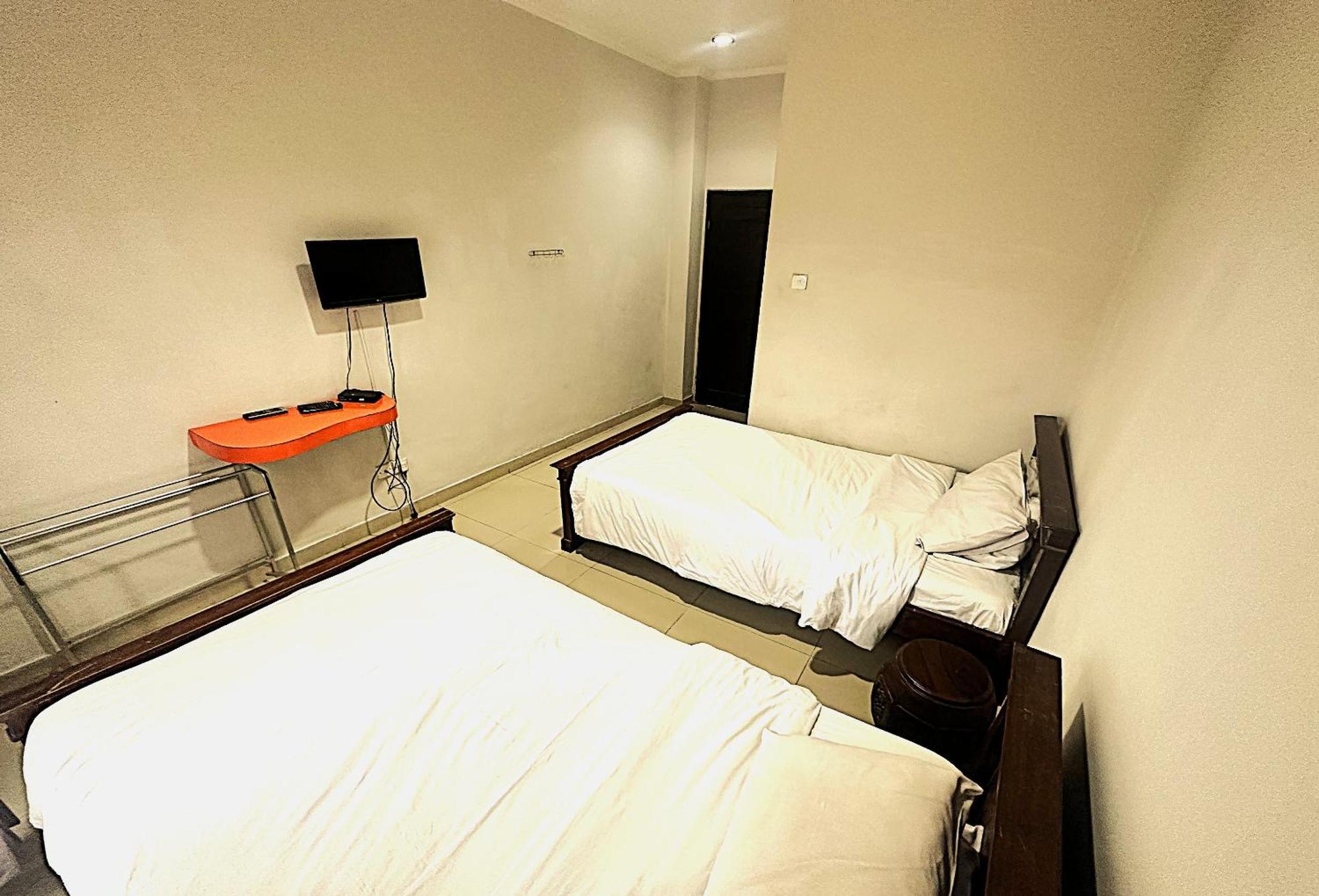 Hotel Warta Dua Denpasar Extérieur photo