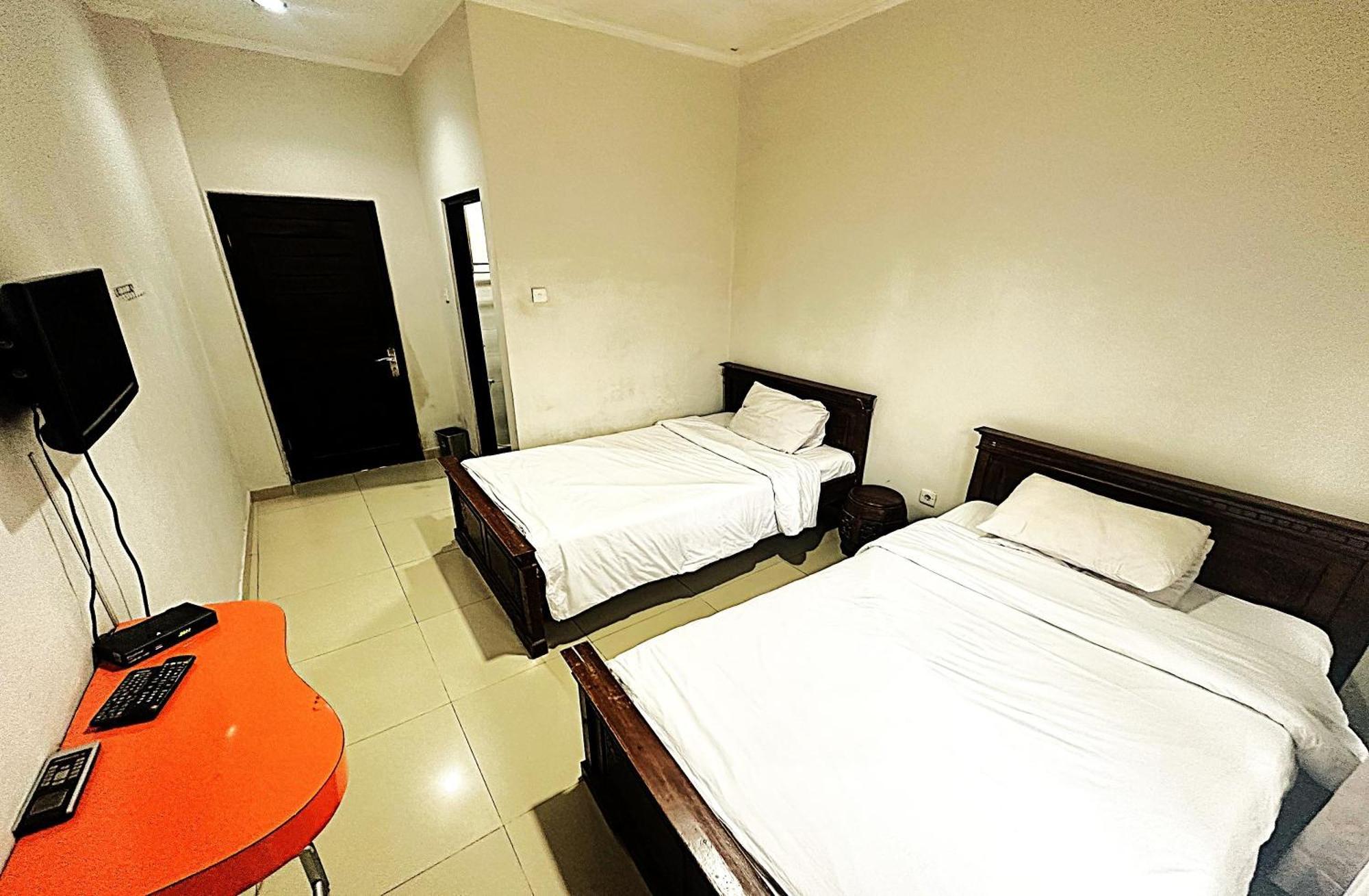 Hotel Warta Dua Denpasar Extérieur photo