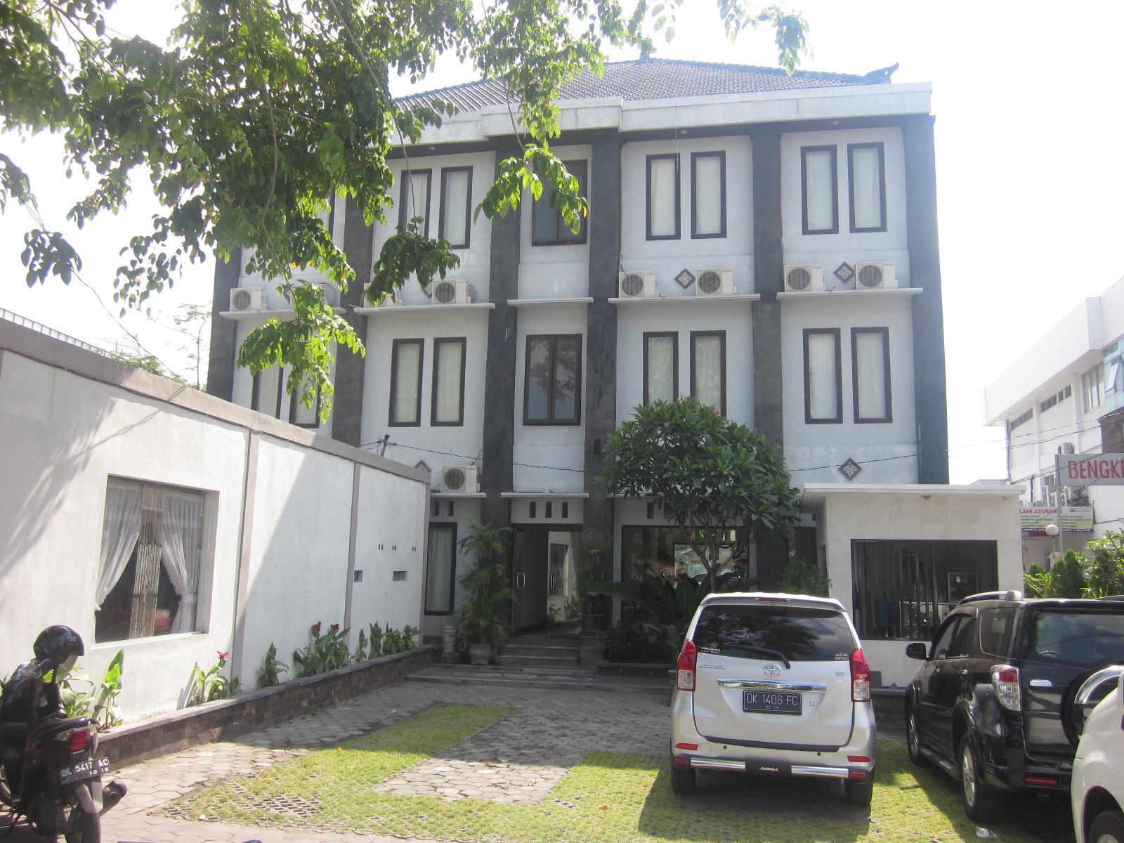 Hotel Warta Dua Denpasar Extérieur photo